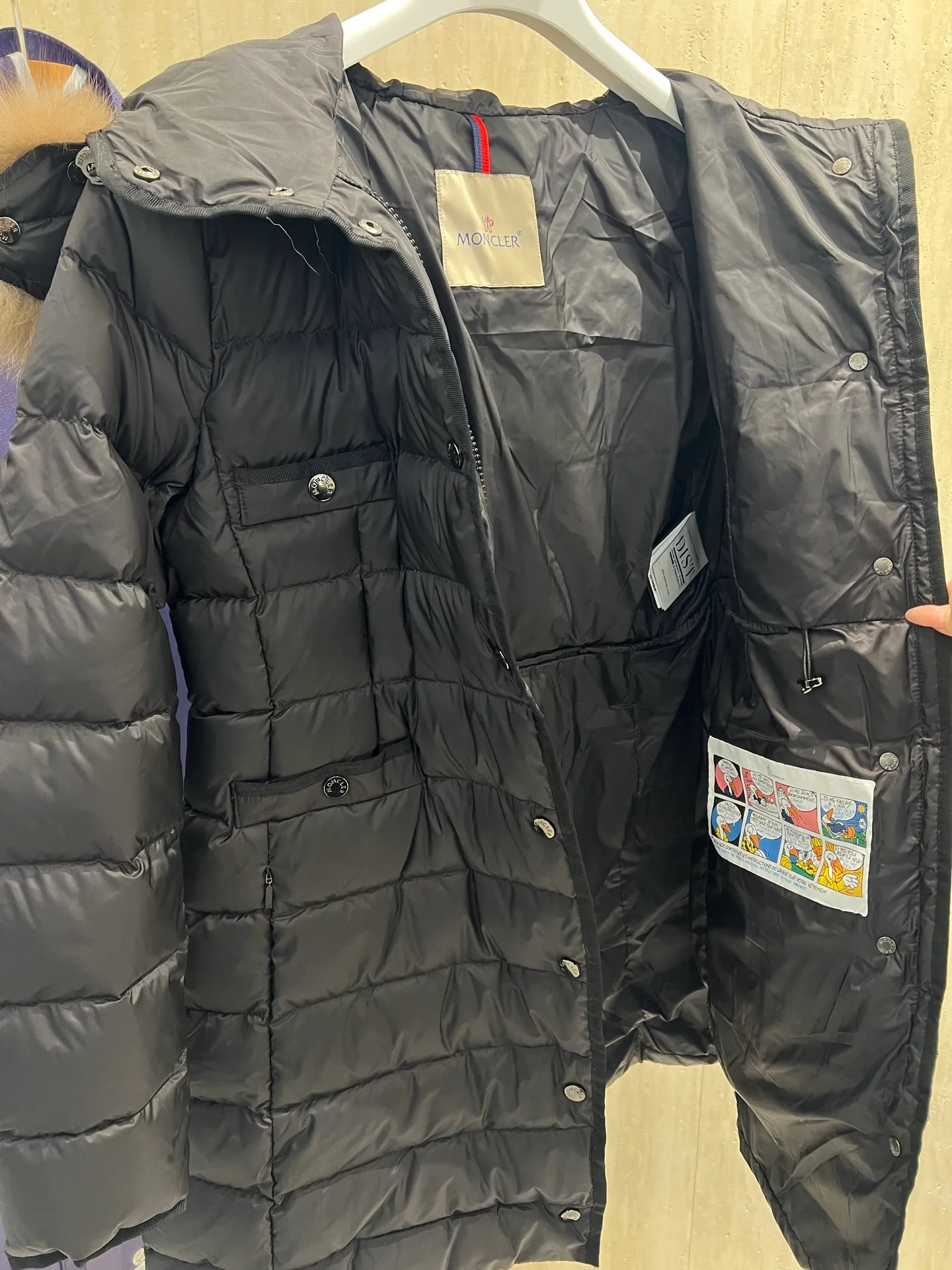 Moncler Hirmafur ， 。 ， ， 。 ， ， 。 ： ：Black Khaki Size：1234